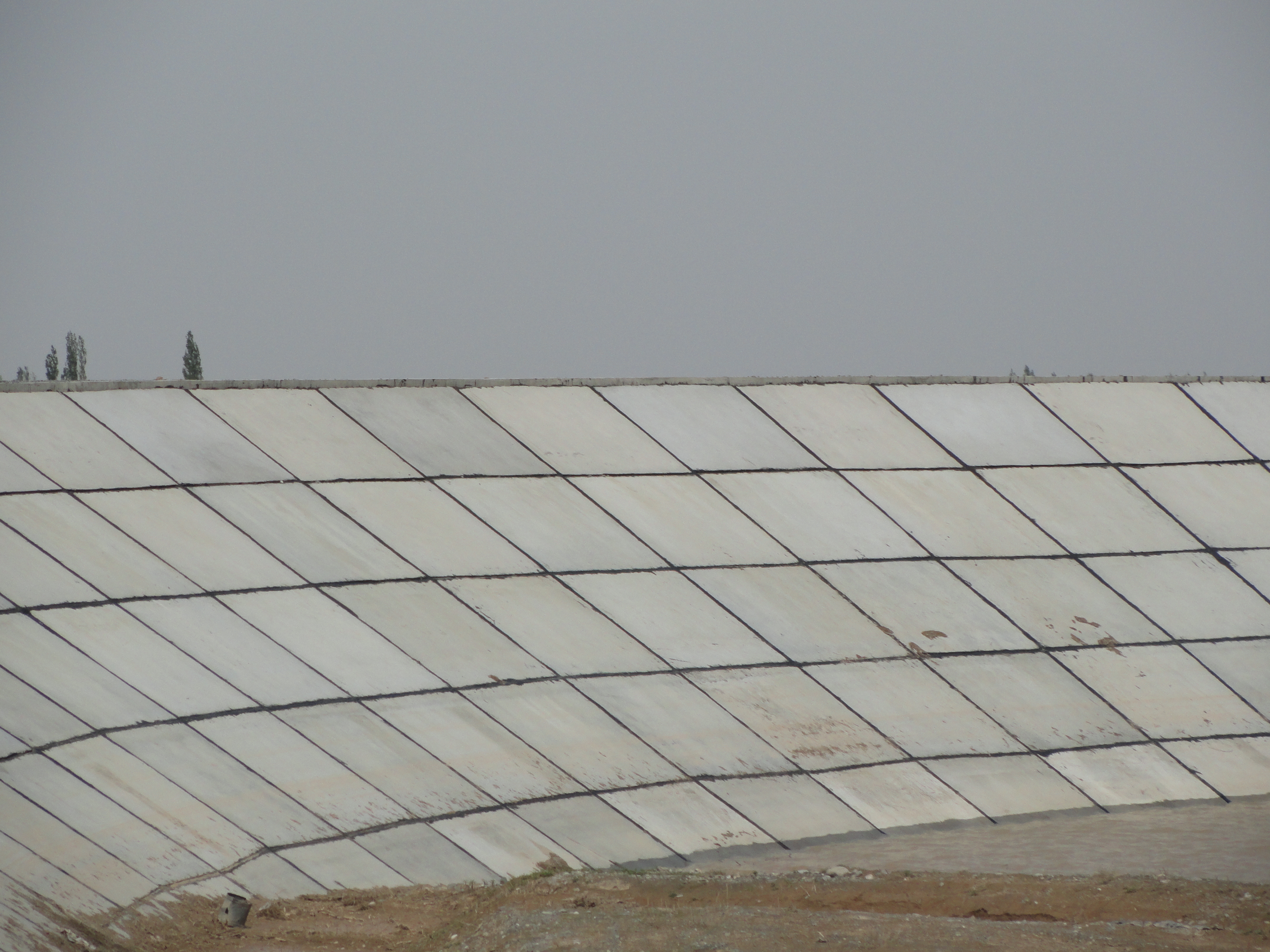 大坝混凝土伸缩缝一体式密封止水技术：三维变形自适应，构筑长效安全防渗体系