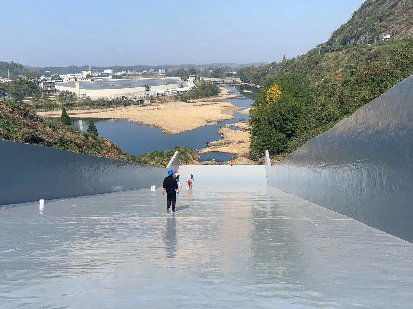 氟改性降糙涂料：镜面降糙+长效防护双效合一