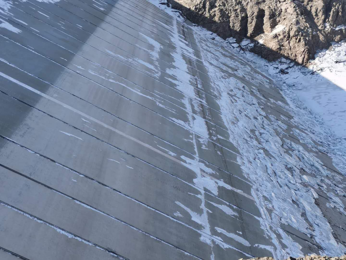 防冰粘、表面抗冻害防护技术：与冰不粘，你敢信吗？